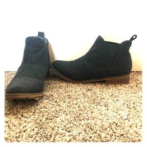 Rocket Dog Gray Booties Size 8